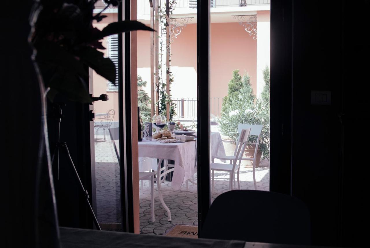 APPARTAMENTO VACANZE / HOLIDAY FLAT Farfalle&RossoBarbera Montegrosso dʼAsti Exterior foto